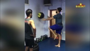 'Virat Kohli & MS Dhoni GYM Workout Videos at Sri Lanka Gym -YouTube'