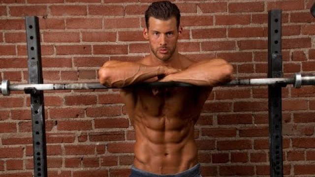 'Six Pack Abs Workout - Fitness Model Justin Woltering'