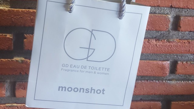 'Big bang GD moonshot perfume (GD EAU DE TOILETTE) Fake Version Unboxing'