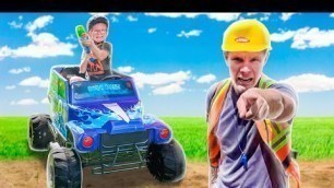 'Monster Truck Kids Pretend Play Hide and Seek with Construction Worker -Braxton and Ryder Show'