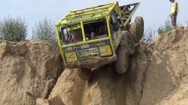 'OFF ROAD HEAVY TRUCK VEHICLE TRIAL'