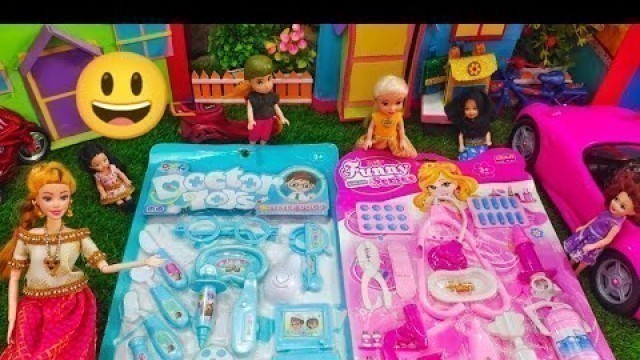 'Barbie opening New doctor set