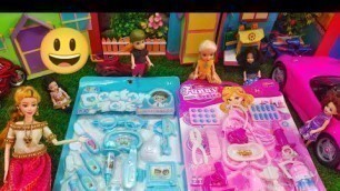 'Barbie opening New doctor set