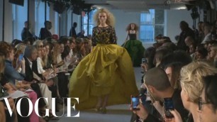 'Oscar de la Renta Ready to Wear Spring 2012 Vogue Fashion Week Runway Show'