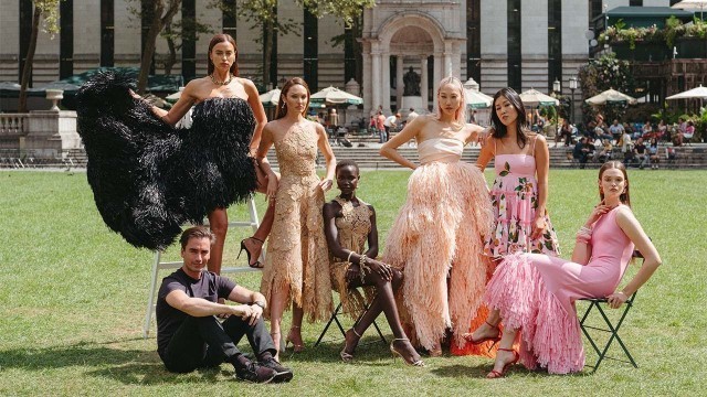 'Oscar de la Renta Spring 2022'