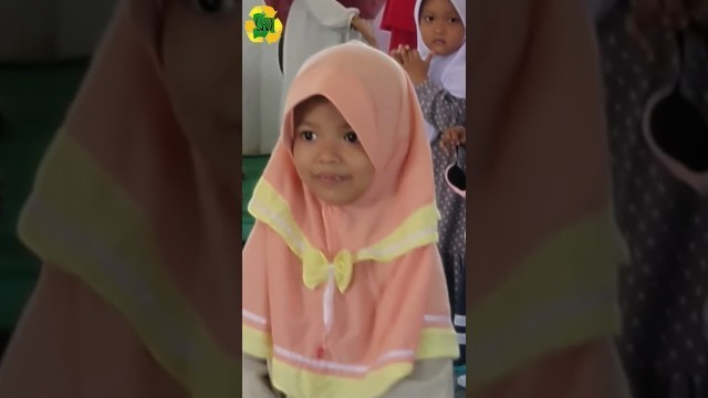 'Fashion Show Anak Perempuan RA Al Adzkiya 01