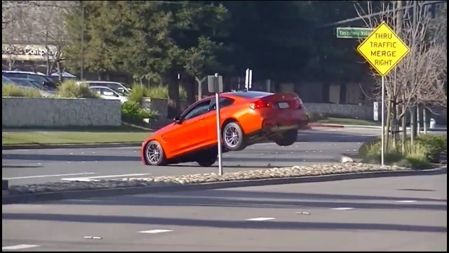 'BMW M4 crash and eats a curb in dramatic fashion after Cars & Coffee at Blackhawk in Danville 1/4/14'