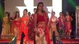 'GIRLS WITH INDIAN traditional fashion show in chaibasa gandhi maidan .....'