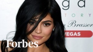 'Fashion Designer Describes How Kylie Jenner \'Accelerated\' Her Business'