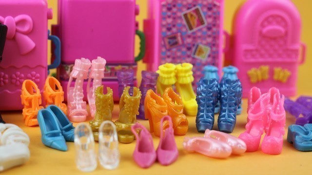 'Barbie Doll Fashion Beauty Shoes High Heels Collection shopping bag boots Suitcases Luggages 02'