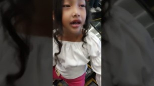 'Fashion show anak viral'