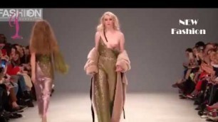 'fashion catwalk fails 2018   funny video must watch till in the end   new fashio'