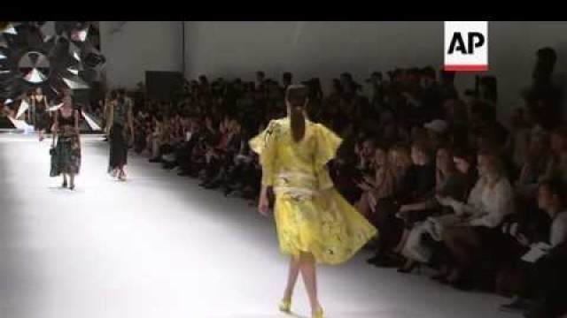 'Model Karlie Kloss attends Shiatzy Chen fashion show at Paris Fashion Week'