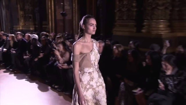 'Stella McCartney | Fall Winter 2015 2016 Full Fashion Show'