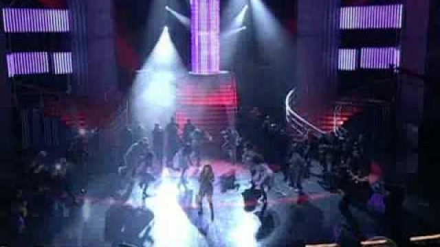 'Jennifer Lopez - Do It Well e Waiting For Tonight Live Fashion Rocks 2007 HD'