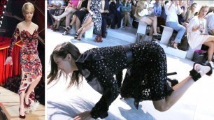 '2019 Most Funny Video Must Watch ! Fashion Catwalk Models Fails and Fall'
