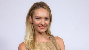 'Candice Swanepoel: Here\'s What It\'s Like Walking the Victoria\'s Secret Runway'