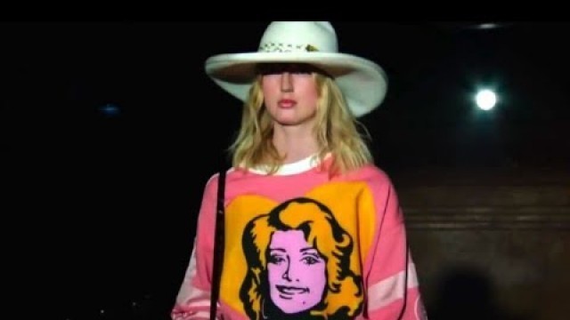 'Fashion week: Jane Birkin chante pour Gucci'