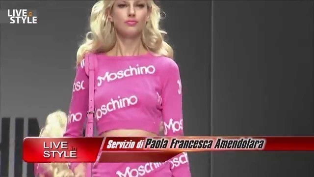 'Moschino Spring/Summer 2015 Fashion Show Live in Style'