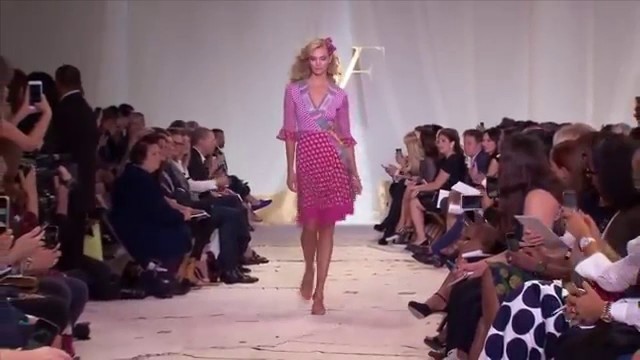 'Karlie Kloss Runway - Compilation 4'