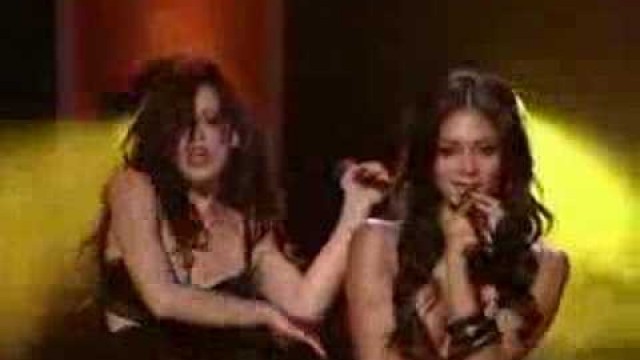 'The Pussycat Dolls - Buttons feat. Jibbs (Live @ Fashion Rocks)'