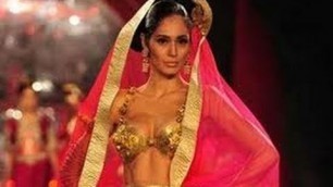 'Bollywood Actors Catwalks At Fashion Shows - TV5'