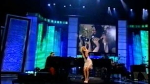 'Elton John- w/ Christina Aguilera. Bennie and the Jets. Fashion Rocks September 8, 2006'