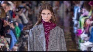 'A 60 Second ⏱ Review of the Stella McCartney FW18 show'
