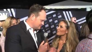 'Jessie James Decker hits Fashion Rocks red carpet talks Eric and the New York Jets with Brad Blanks'