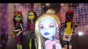 'Monster high collection series : I heart fashion toys r us line'