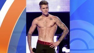'Bieber Strips, Gets Booed At Fashion Rocks | TODAY'