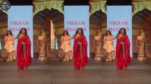 'Bollywood actresses ramp walk goes HORRIBLY WRONG | Uncut videos'
