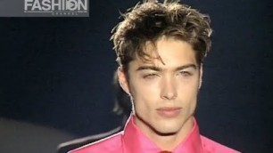'GUCCI Fall Winter 1997 1998 Menswear Milan - Fashion Channel'