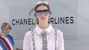 'Chanel Women\'s Spring Summer 2016 Collection'