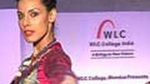 'Bindaas Bollywood - Bollywood World - Aanchal and Deepti at Chimera 2010 fashion show'