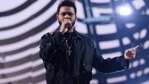 'The Weeknd Performs ‘Starboy’ At Victoria Secret Fashion Show'