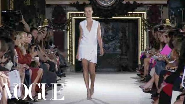 'Stella McCartney Ready to Wear Spring 2012 Vogue Fashion Week Runway Show'