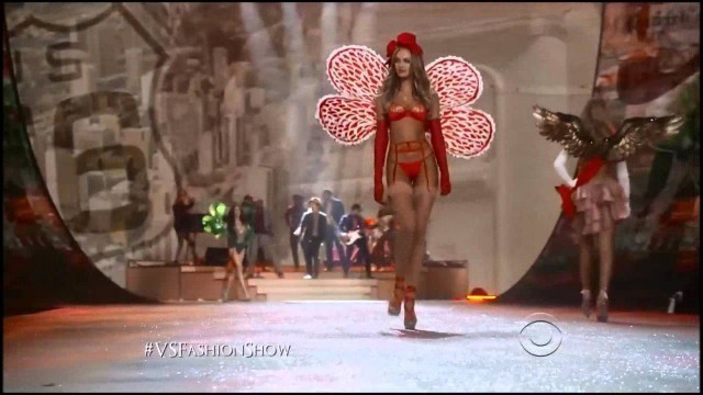 'Victoria\'s Secret Fashion Show Candice Swanepoel'