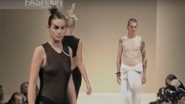 'ALEXANDER MCQUEEN Spring Summer 1996 Paris - Fashion Channel'