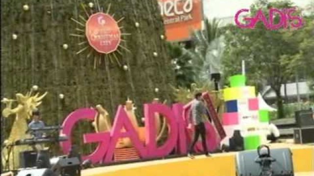 'Project 4 (Live at GADIS School Fashion Rocks 2012)'