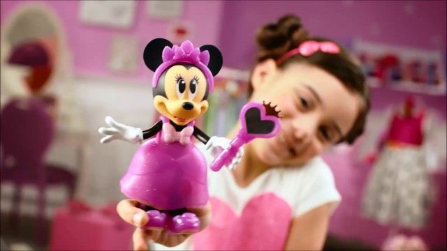 'Smyths Toys - Minnie Mouse Fashion Doll'