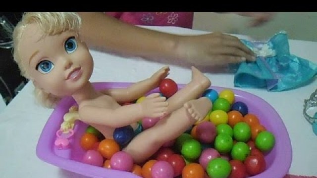 'Frozen Elza Bubblegum Bathtime with Kids Bubblegum Game - Kids Fashion Toys'