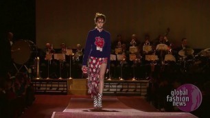 'Marc Jacobs Spring / Summer 2016 Women\'s Runway Show Trailer | Global Fashion News'