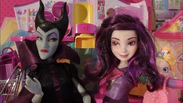 'Shopkins Fashion Boutique Mal and Maleficent Shopping Spree Descendants Shoppies doll Toys In Action'