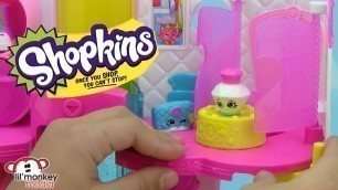 'Shopkins Fashion Boutique with 4 Exclusive Shopkins Included!'