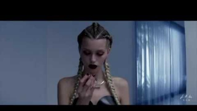 'Fashion is Danger - The Neon Demon (Flight of the Conchords)'