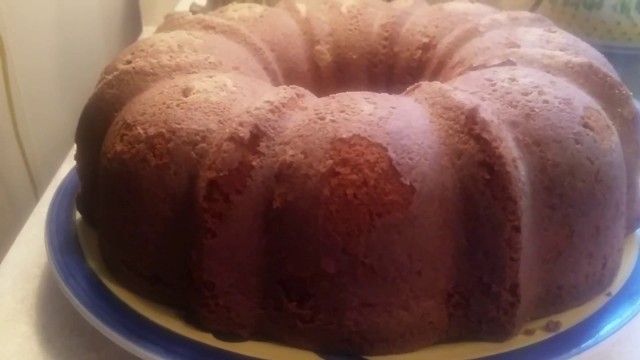 'Old-Fashioned / 7-Up Pound Cake / Southern Cooking'