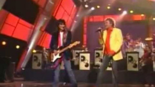 'ROD STEWART AND RON WOOD-MEDLEY LIVE FASHION ROCKS 2004-MAGGIE MAY, STAY WITH ME'