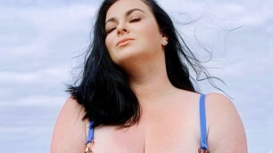 'Curvy Model Karla james | Body Positivity | Fashion Nova | Curvy Fashion Model | Wiki, Biography'