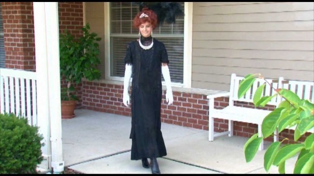 'Little Black Dress- 100 Years Of Fashion'